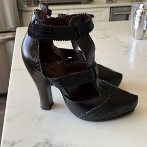 Marc Jacobs Platform Perforated Heels